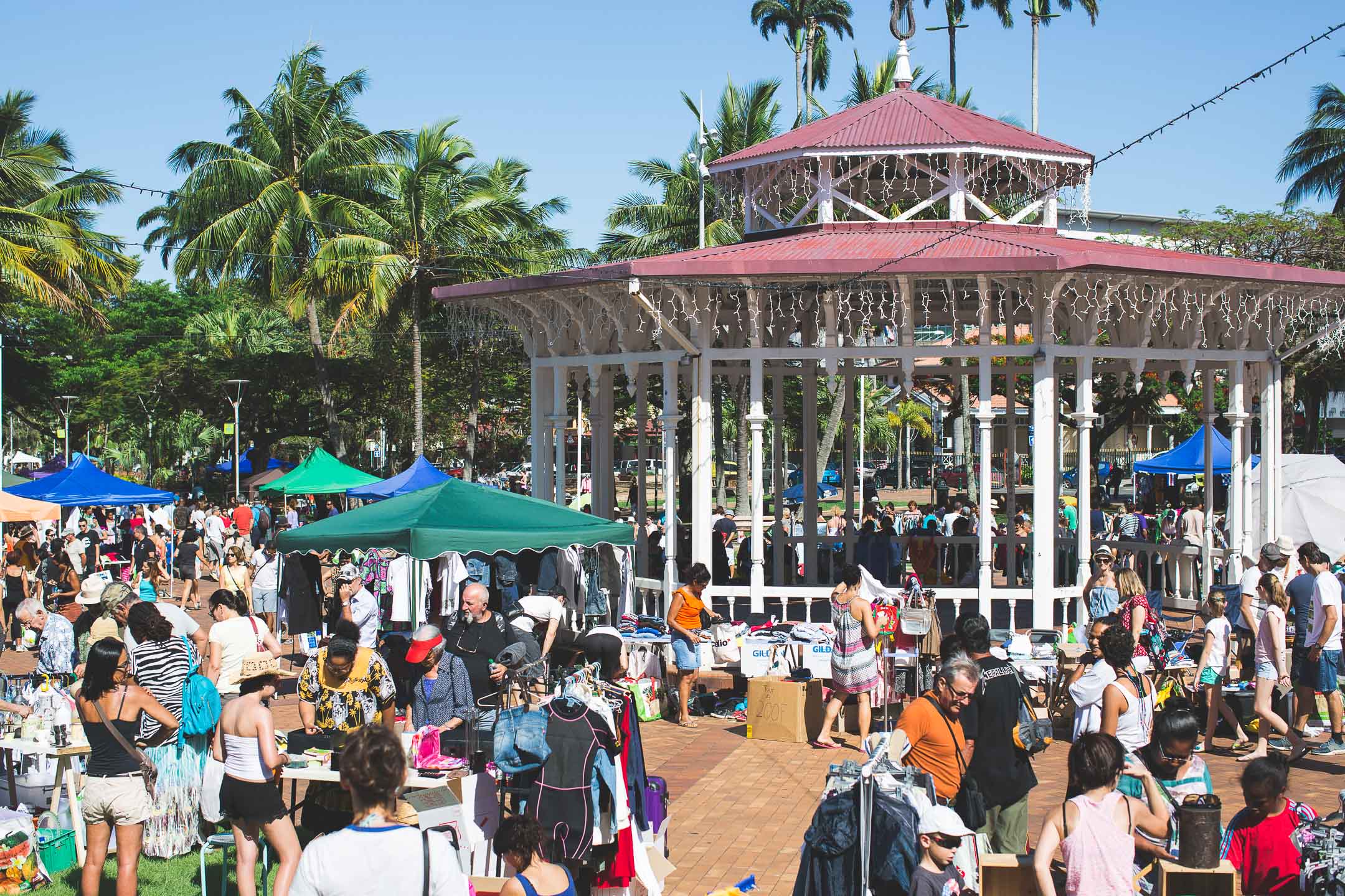 brocante place des cocotiers nouméa