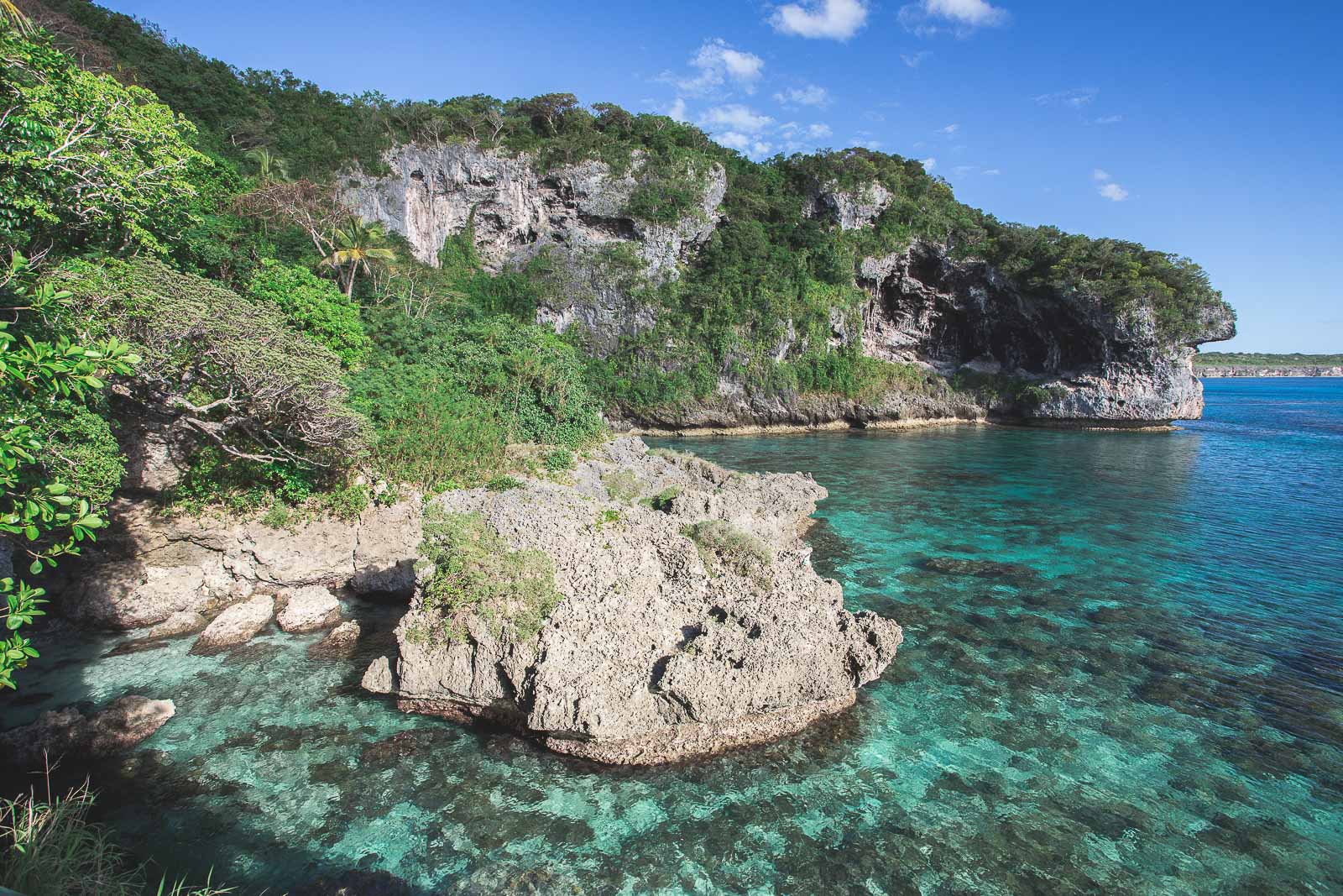 falaises de jokin lifou nouvelle calédonie